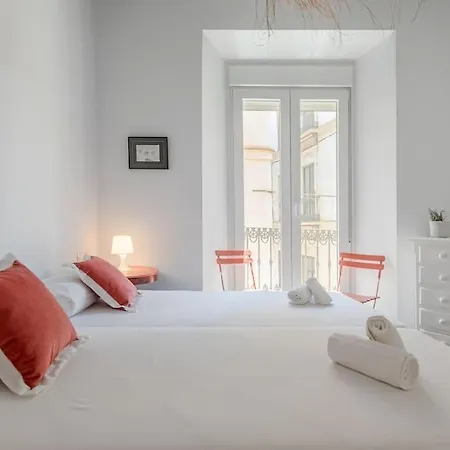 Centrico, Acogedor Y Amplio Piso En Apartment